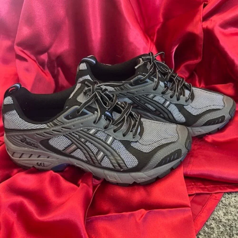 Asics Gel TN6B0 Men's Water Resistant Spiked Traction low sneakers Size 8.5